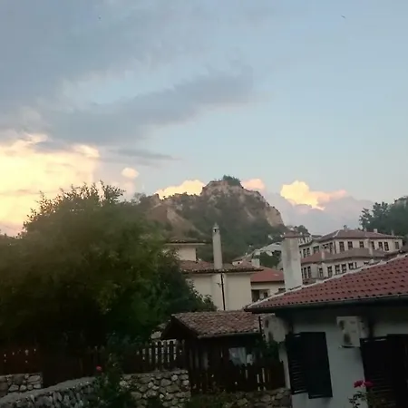 узуновата къща 2*