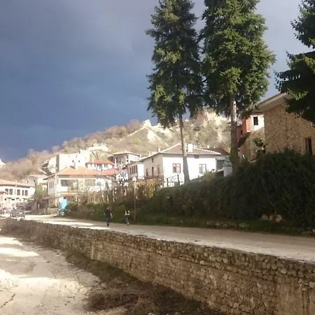 Gæstehus узуновата къща
