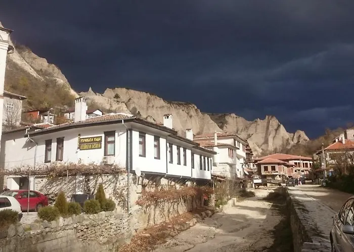 Gæstehus узуновата къща